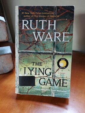 The Lying Game (Green Cover)